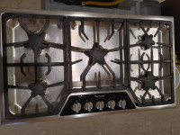 Thermador 36" Built-In Gas Cooktop