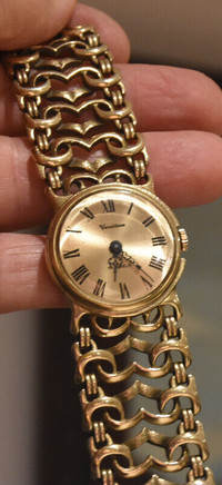 Vintage Vendome Winding 17 Jewels Wrist Watch with Strap