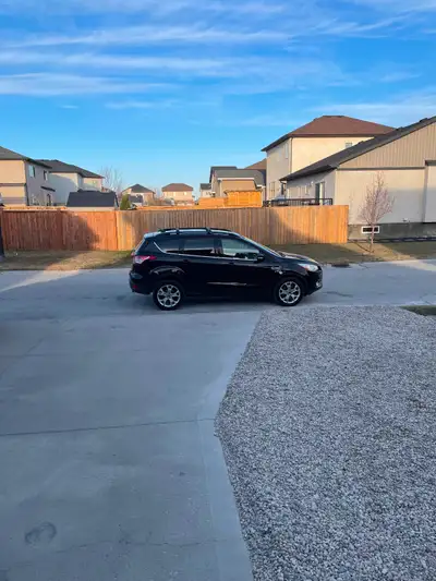 2013 Ford Escape SEL loaded All Wheel Drive. 2nd Owner Lady Driven. Well taken care of. Remote Start...