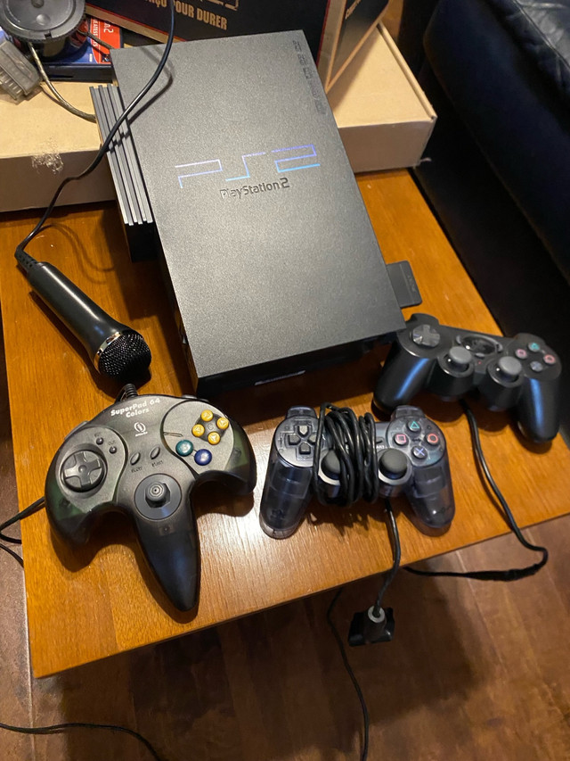 PS2 - console PS deuxet tous ces accessoires dans Consoles classiques  à Ville de Montréal - Image 3