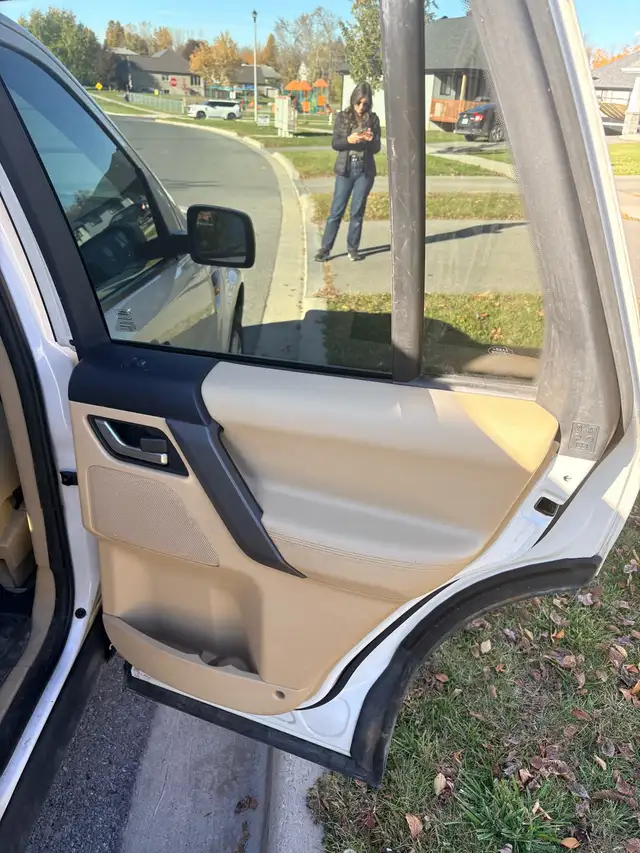 2008 Land Rover LR2 SE AWD – $4000 OBO
