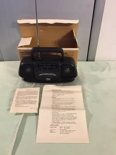 VTG Mini AM / FM Twin Speaker Radio + Sportmans AM / FM Radio, View more