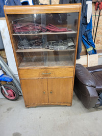 Display cabinet/ China cabinet antique 