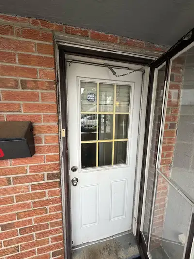 Legal One Bdrm walkout and ground level basement with huge family room and separate breakfast area....
