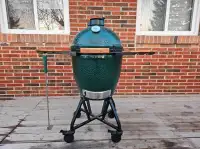 Big Green Egg Smoker/Grill
