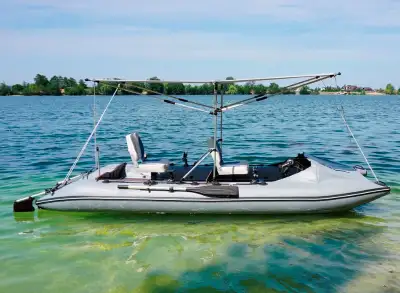 Description Inflatable Pontoon Catamaran Boat Crabzz ST300 is the smallest model among all "ST" infl...