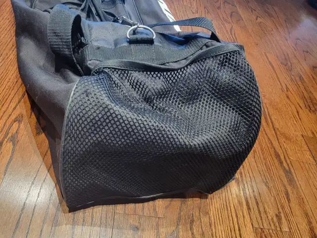 Worth Baseball/Softball Equipment Bag in Baseball & Softball in City of Toronto - Image 7