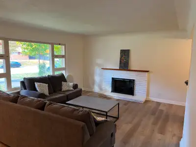 Summer Sublet from May 1-Aug 31 - 750/month, utilities included - Includes couches, oven, 2 fridges,...