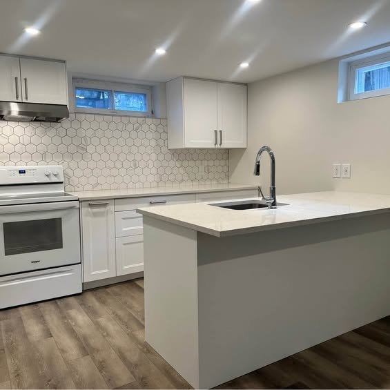 3 BEDROOM LOWER UNIT 2