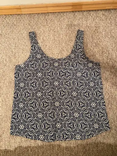 Women tank top size L