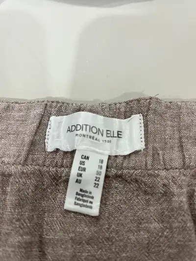 Ladies Comfy Linen shorts, View more