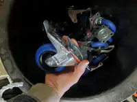 Roulette wheel caster