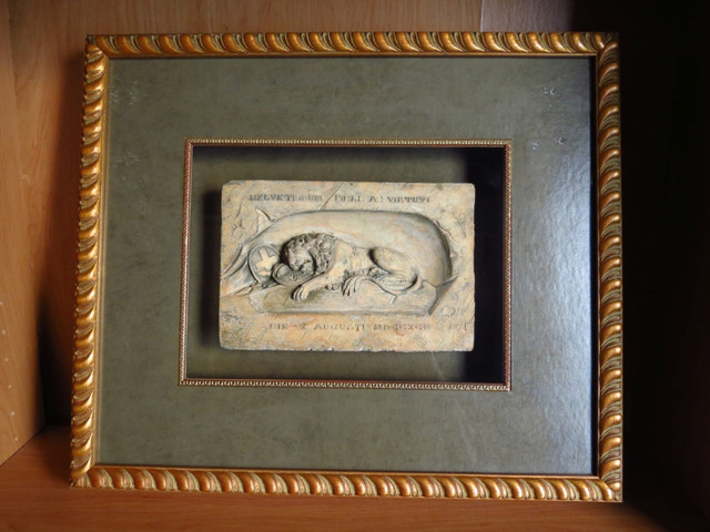 Rare Framed Vintage Lion of Lucerne Sculpture Replica $150 in Arts & Collectibles in St. Catharines - Image 2