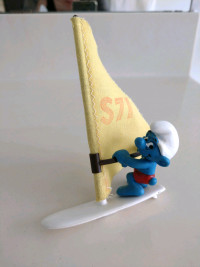 Smurfs Windsurfer  40215 Rare  1980 Figurine
