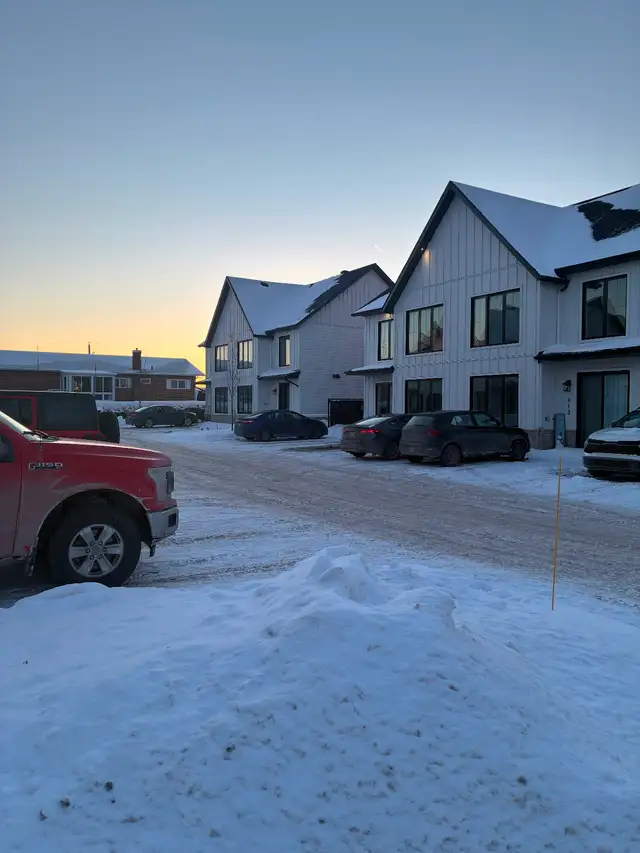 Logement beau 4 et demi récent ( 2023 ) La Présentation, 1er Jui