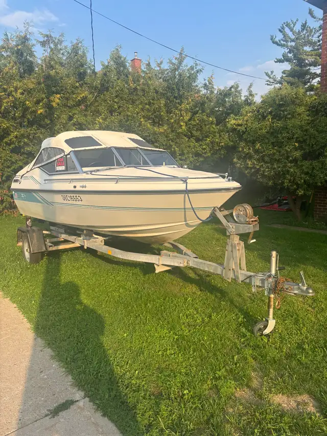 1988 Sunray inboard boat in Powerboats & Motorboats in Trenton - Image 3