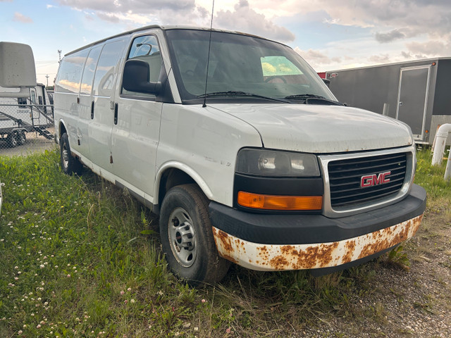 2006 GMC Savana 2500 in Cars & Trucks in St. Albert - Image 2