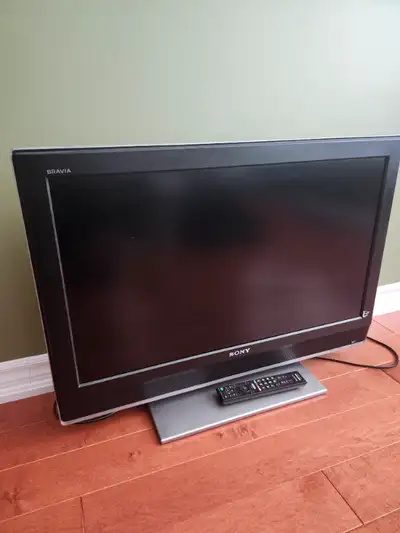 Sony 32" LCD TV, View more