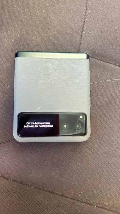 Motorola razr 2023, View more