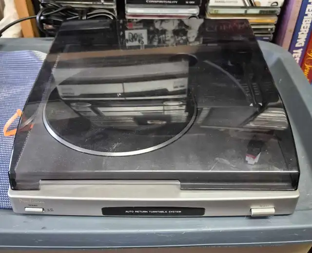 Pro-Linear Turntable in Stereo Systems & Home Theatre in Calgary - Image 4