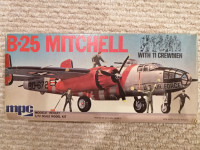 MPC 1/72 B-25 Mitchell w/ 11 Crewmen Model Kit