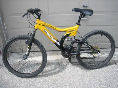 Supercycle aluminum mountain bike, it is fully functional, 24 inches wheels.
