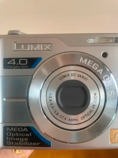 Panasonic Digital Camera SD Viewer Version 2.0 for DSC 4.0 Megapixels Mega optical image stabilizer...