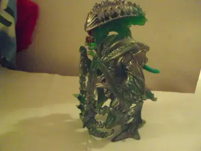 ACTION FIGURE IS IN GREAT CONDITION 5 1/4 INCHES TALL SORRY I DON'T SHIP