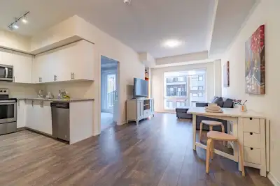 $2,750/month OBO Available From May 18th 2 Bedrooms + Large Den 2 Full Bathrooms + 1 Powder Room Mas...