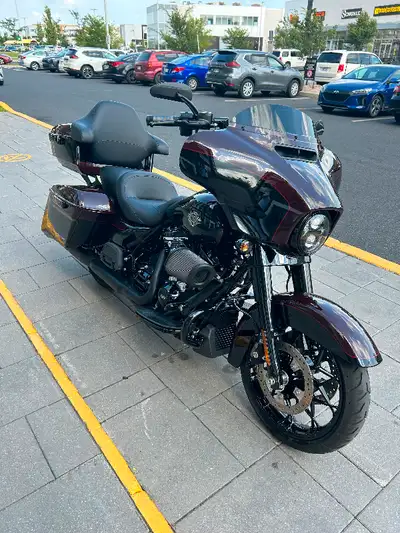 Harley-Davidson Streetglide Spécial 2022 Moteur 131 CI, bas milage 8200 KM (très peux servi) GPS, Cr...