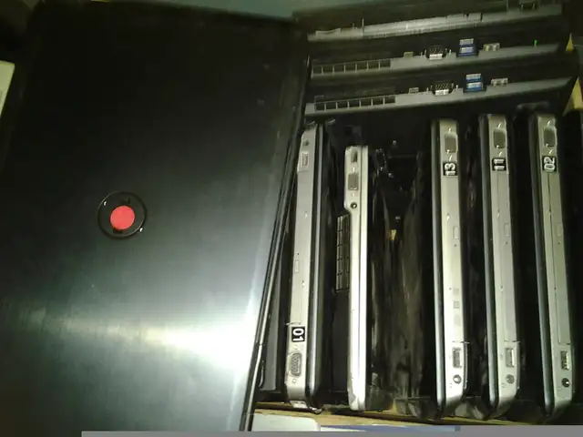Dell Latitude E5530 15.6 i5 8g 500g win 10 pro 100+ laptop VENTE in Laptops in City of Montréal - Image 4