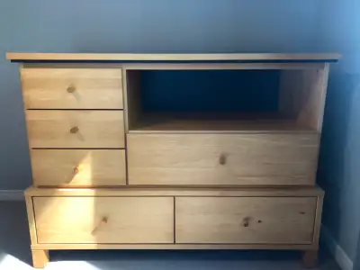 Deux Commodes en bois d’IKEA, View more