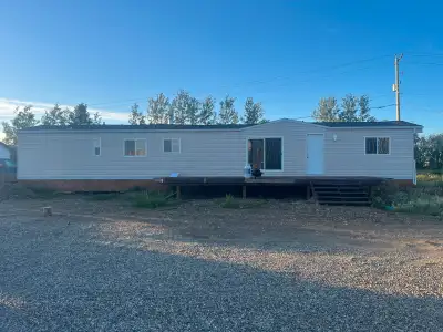-1977 Fleetwood (rebuilt in 2010) - 14’/68’ - Located in Prespatou, BC - would have to be moved