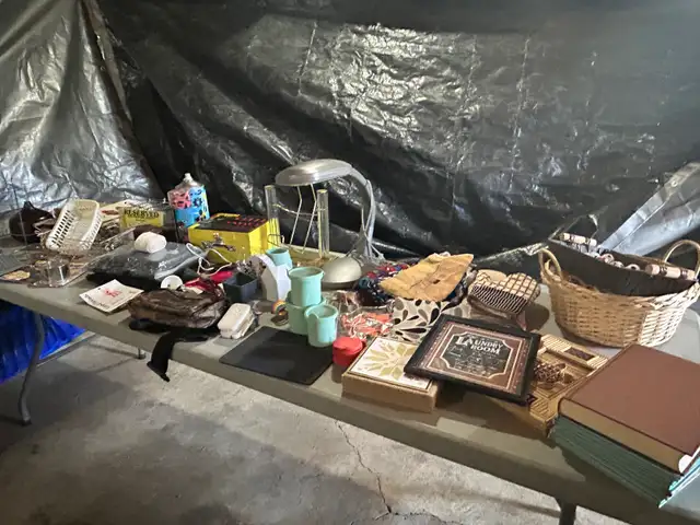 garage sale  in Events in Edmonton - Image 3