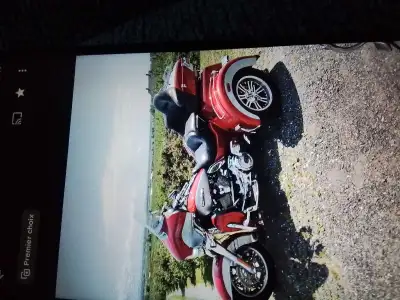 Harley davidson tri glide 2019 45,000 kilo très propre avec beaucoup d'extra de chrome très belle mo...
