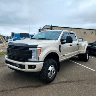 2017 Ford F-350 Super Duty Platium Lifted Mint 