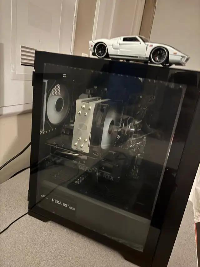Moving sale – gaming setup & accessories in Desktop Computers in Richmond - Image 3