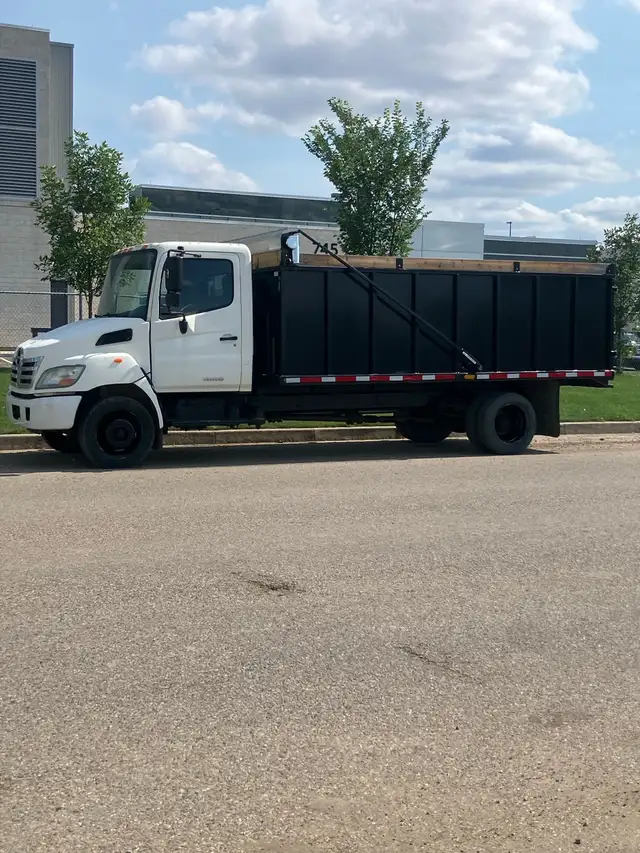 Junk Removal540714180543129601