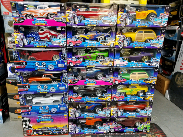 1:18 Diecast Muscle Machines Car and Truck Collection 2 in Arts & Collectibles in Markham / York Region - Image 9