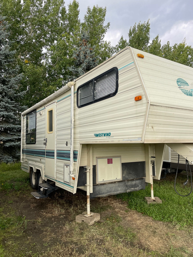 1991 Travelaire 5th Wheel RVs & Motorhomes Red Deer Kijiji