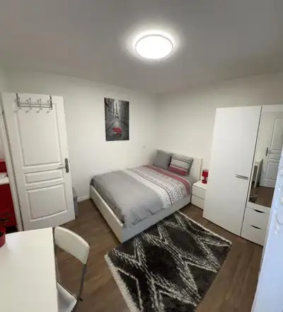 Chambre avec salon et salle de bain prive neuve