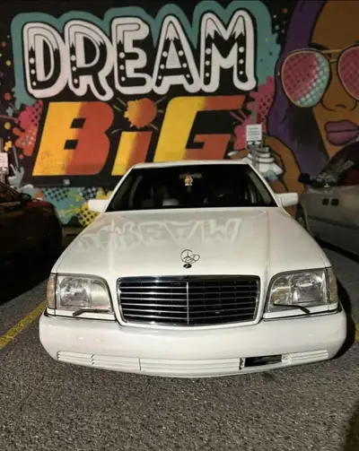 Hello! I have for sale a 1994 Mercedes S320! Yes the kilometers is correct! This S class is absolute...
