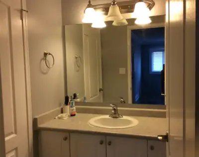 Aurora/Newmarket Second Floor Room