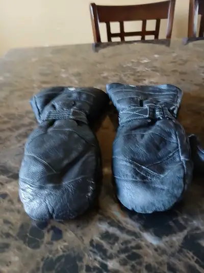 mitaines  en cuir, View more