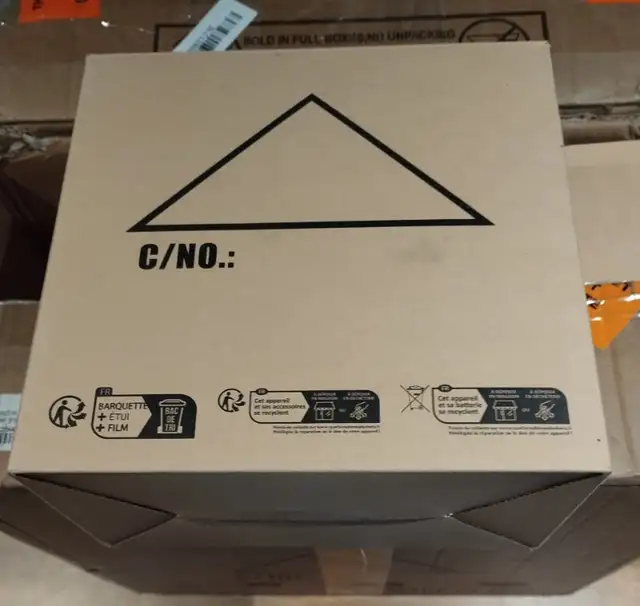 Brand new unbranded RGB led par stage lights w/ wireless remote in Other in Mississauga / Peel Region - Image 7