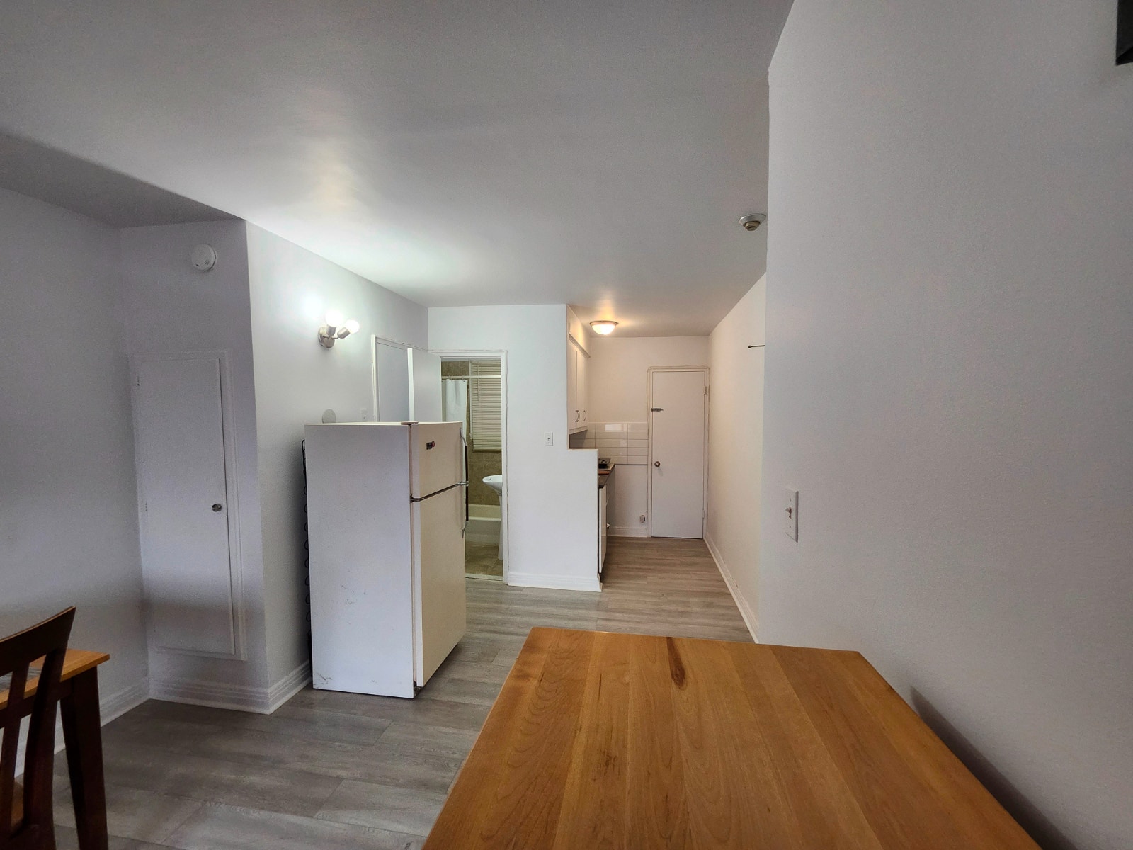 Studio 1 1/2 a louer. Apartment 1 1/2 for rent. — photo 2
