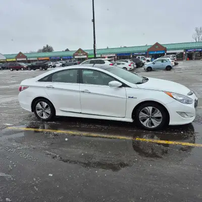 Selling my 2014 Hyundai Sonata Hybrid in good condition. The car runs great, low fuel consumption. 2...