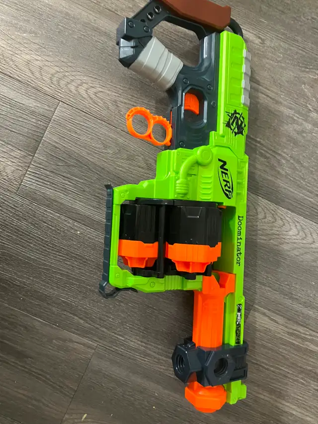 Nerf Zombie Strike Doominator