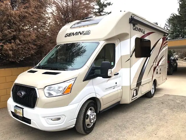 LIKE NEW - 2021 MOTOR HOME FOR SALE in RVs & Motorhomes in Kamloops - Image 7