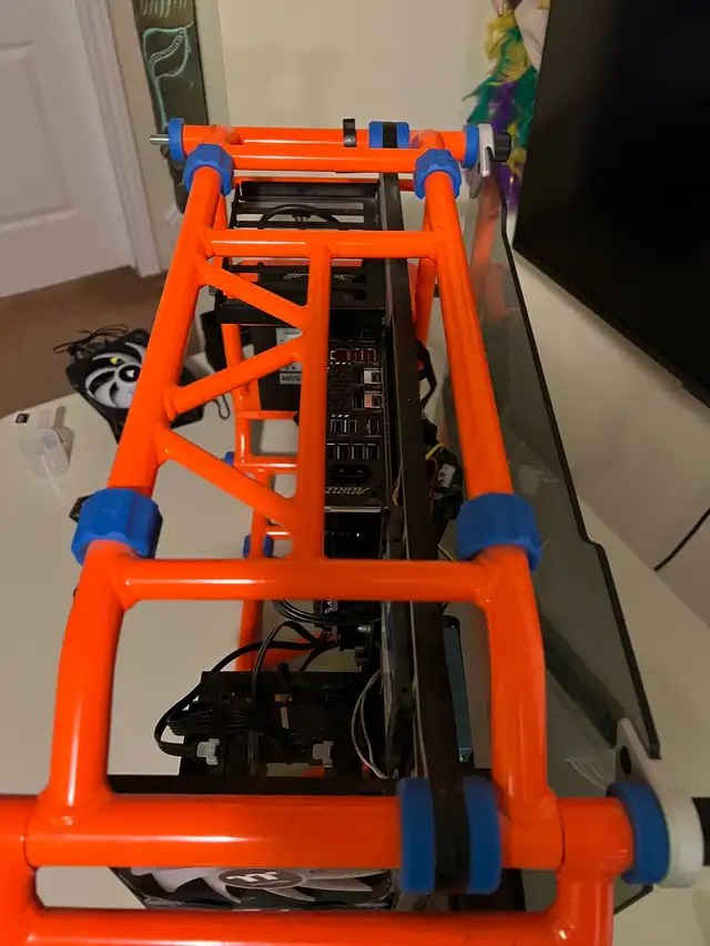 Inwin D-Frame Computer Case in Desktop Computers in Oakville / Halton Region - Image 5